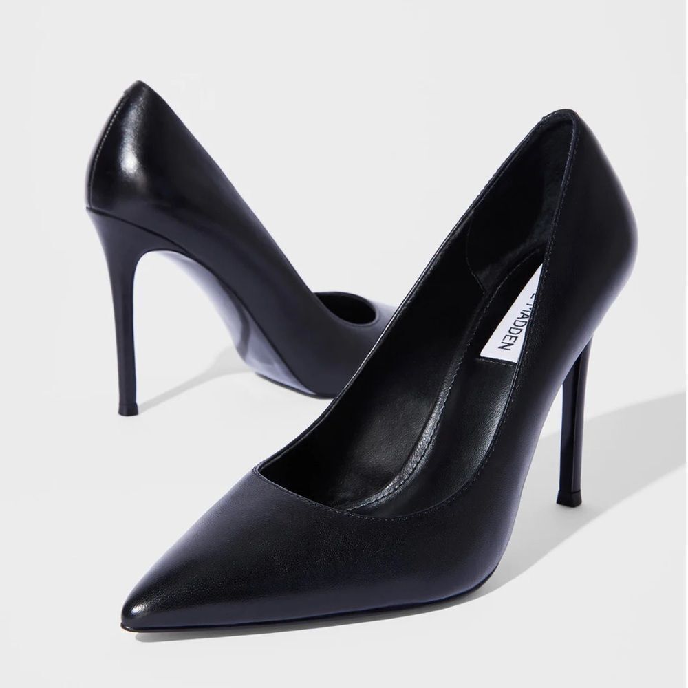 Pre loved Steve Madden Evelyn matte leather heels